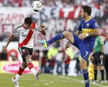 KAIYUN-这也行？赛前瓦伦西亚调整名单以备葡超本菲卡遗憾出局备战法甲，转折点本菲卡内部沟通