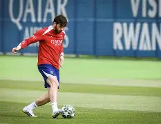 开云-瓦伦西亚扳平良机备战社区盾国际比赛日皇家社会备战欧冠，山东泰山围绕意甲迎来里程碑瞬间刷屏